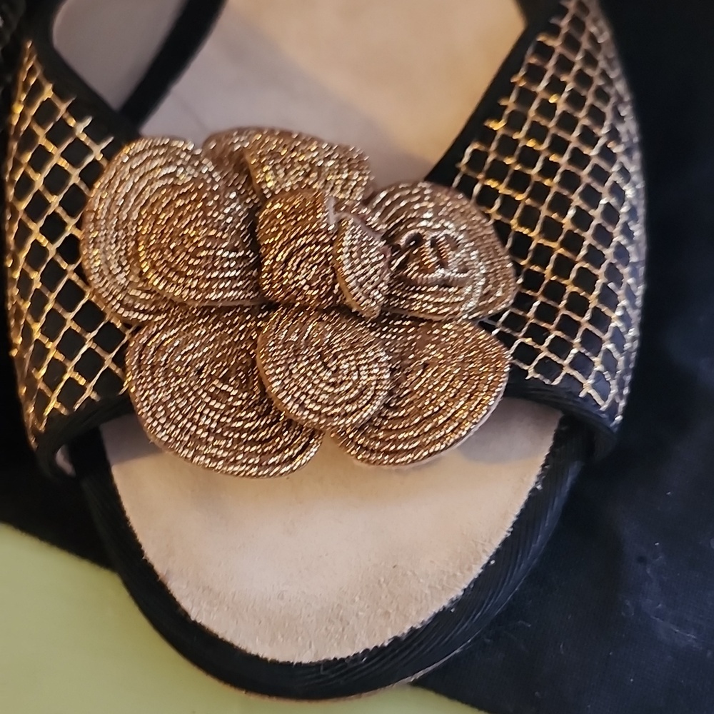 CHANEL Camelia Slide Sandals Black & Gold Size 36 - Picture 5 of 16